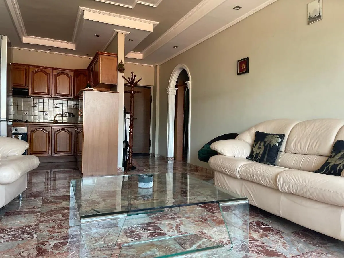 Pine-Tree Spacious 2 Bdr Apartment Near Tanners' Bridge With Hot Tub Tirana